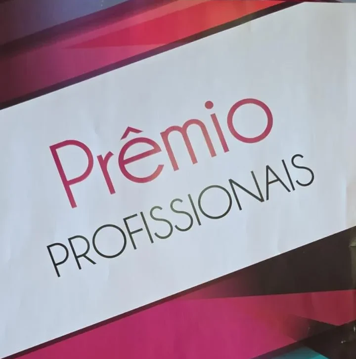 Laboratório Evangélico recebe o Prêmio Profissionais da Cidade